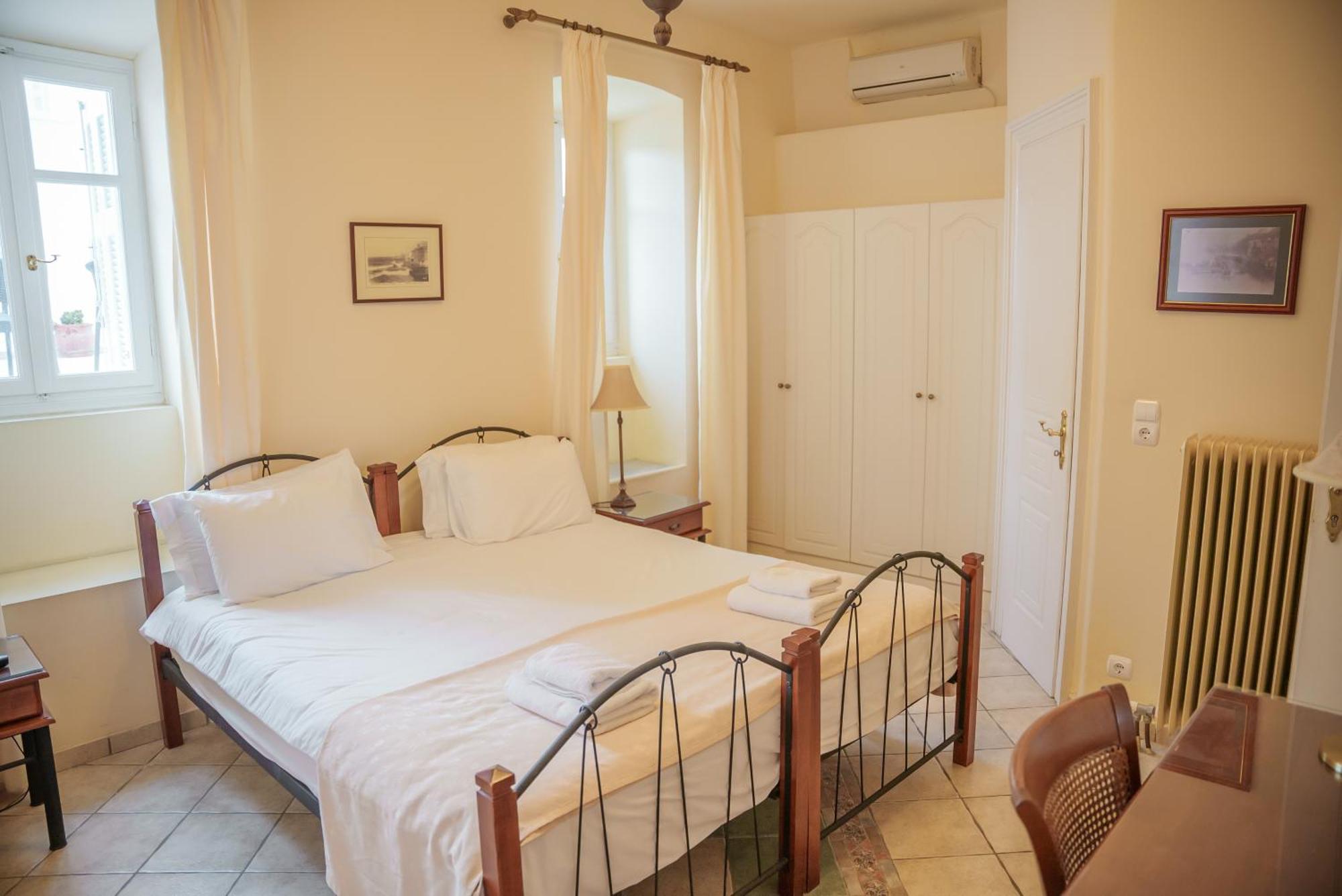 Archontiko Eleni Hotel Ándros Eksteriør bilde